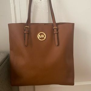 Authentic Michael Kors tan leather shoulder bag